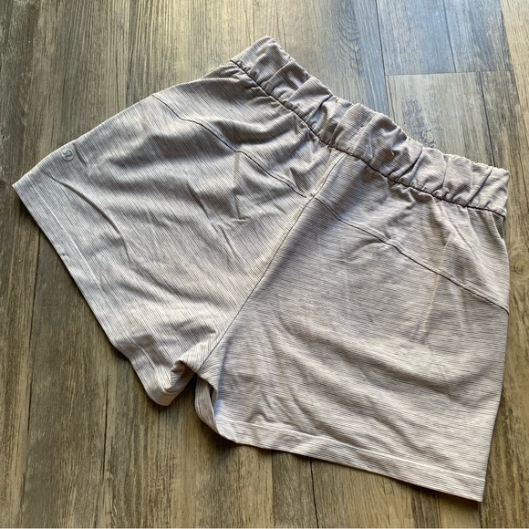 lululemon athletica Pants - Gray And White Lululemon On The Fly Shorts *2.5" inseam